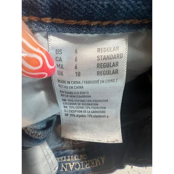 AMERICAN EAGLE MID BLUE MOM JEANS WOMENS SIZE 6 - Picture 5 of 7
